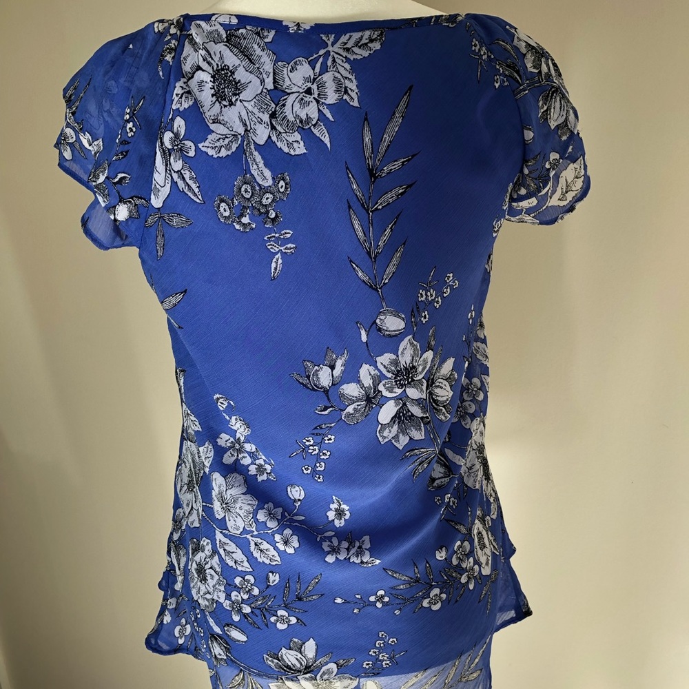 Short Sleeve Ruffled Blouse - Picture 6 of 7